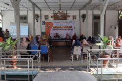 KETAHANAN KELUARGA: Memberdayakan Perempuan  lewat Literasi