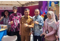 Gubernur Jateng Kunjungi Stan Bank Jateng, Dukung KUR hingga Investasi
