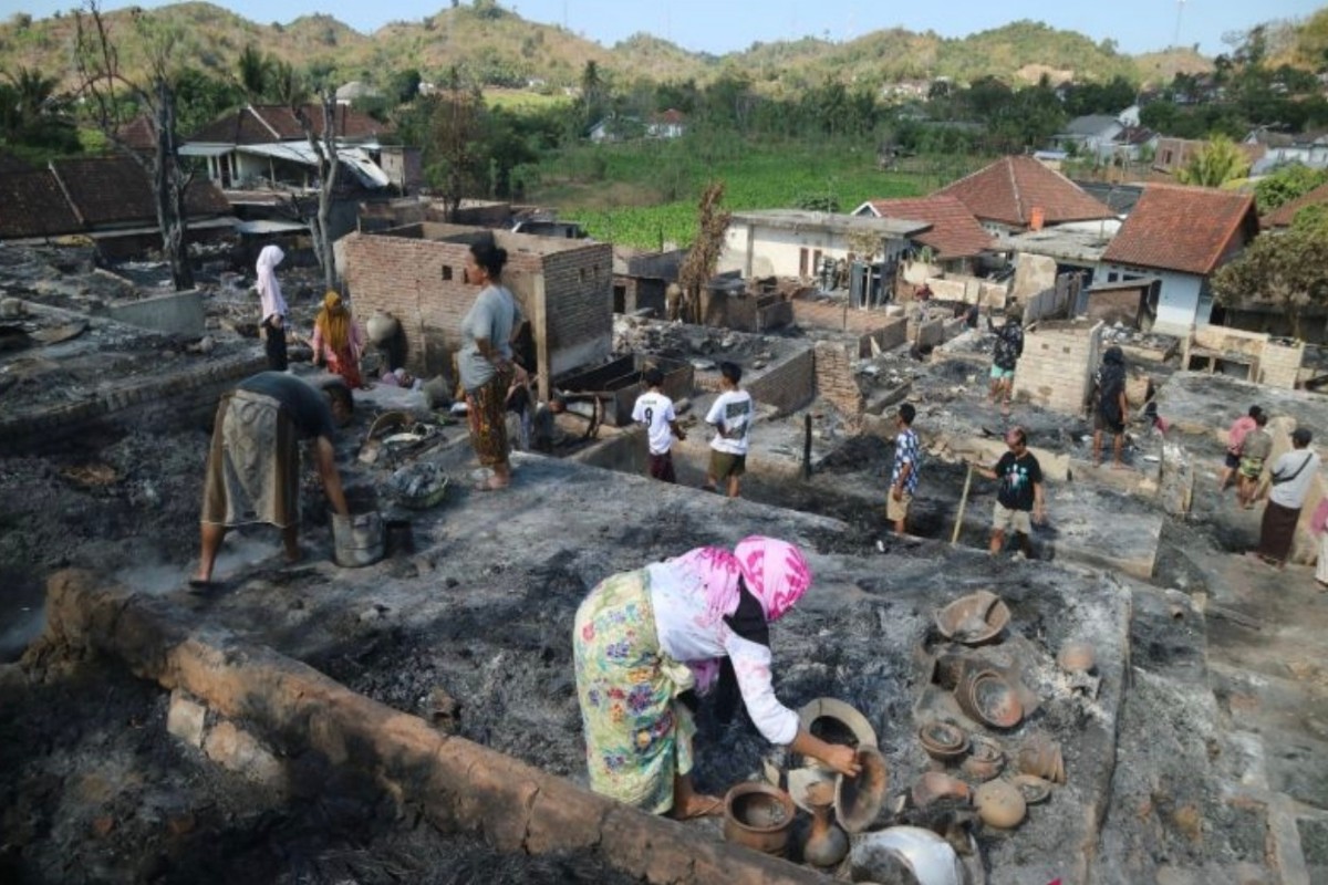 Kampung Sade Ludes Terbakar, LHSS Dorong Mitigasi Desa Adat Diperkuat