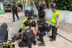 Mengamuk dan Ancam Warga, Pria di Solo Dibawa ke RSJ Kentingan