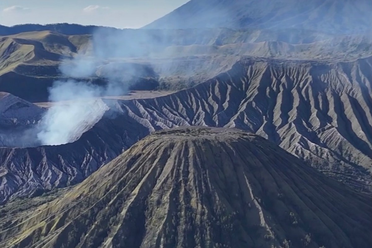 Bromo Kembali Dibuka, Menpar Ingatkan Wisatawan Jaga Kelestarian