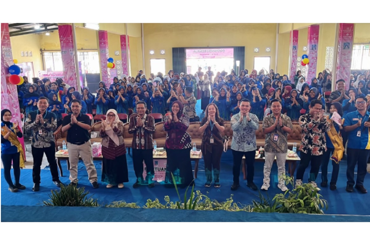 Sinergi Softex dan Indomaret Hadirkan Posyandu Remaja bagi Siswi SMP Negeri 1 Minggir