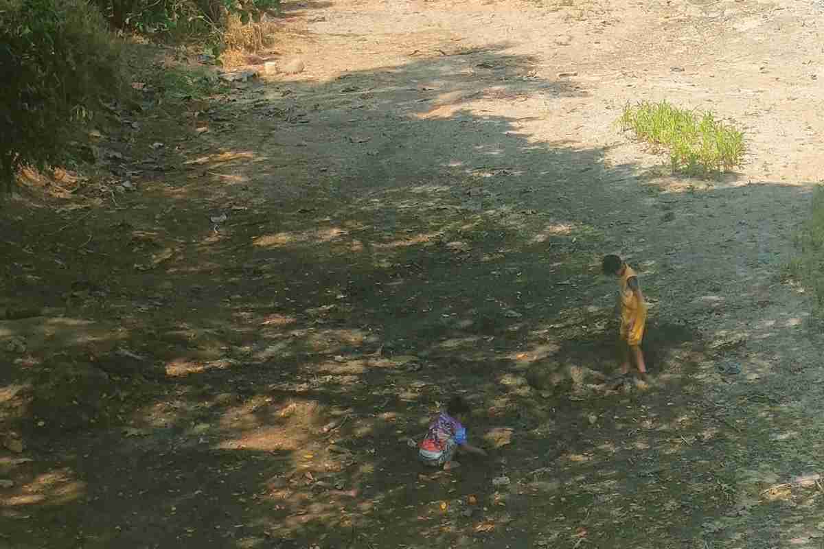 Kali Oya di Semin Mengering Akibat Kemarau Panjang, Warga Hanya Temukan Hamparan Pasir
