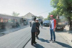 Bupati Klaten Cek Pengaspalan Jalan Kalikebo Sepanjang 2,5 Kilometer