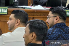 Sidang Korupsi Bupati Pekalongan, Suami dan Anak Jadi Saksi