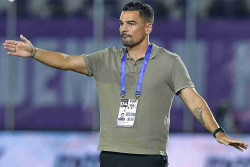 Carlos Pena Waspadai PSIM Jogja di Laga Perdana Super League