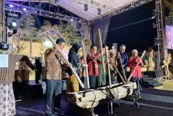 Puncak Memetri Kaistimewaan: Pemda DIY Dorong Keistimewaan Beri Manfaat Riil