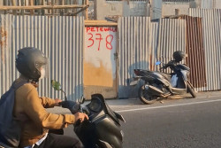 Vandalisme 378 Muncul di Pagar Kantor Baru DPD PSI Solo