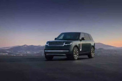 Range Rover Electric Resmi Meluncur, Tenaga 542 HP dan Bisa Terjang Air 90 Cm