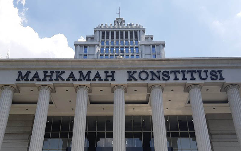 MK Putus 4 Uji Materiil Hari Ini, Ada Soal Guru dan Kapolri