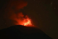 Gunung Ile Lewotolok di NTT Kembali Erupsi, Kolom Abu Capai 600 Meter