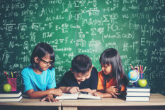 Anak Makin Canggung Bersosialisasi, Guru Soroti Peran & Pengaruh AI