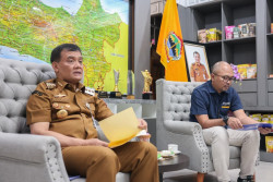 Stok Beras di Jateng Melimpah tapi Harga Naik, Ahmad Luthfi Instruksikan Intervensi