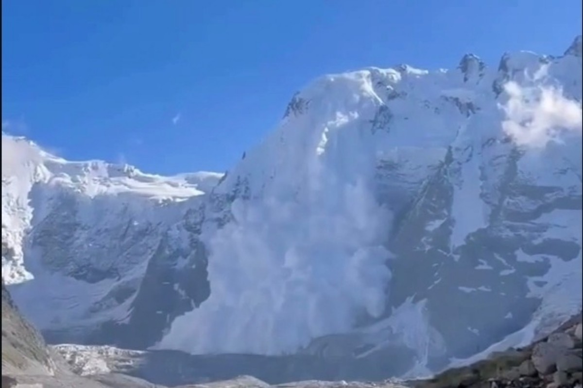 Longsor Salju Gunung Mizhirgi Rusia Tewaskan 13 Pendaki, 4 Hilang