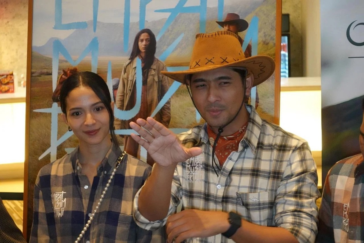 Film Empat Musim Pertiwi, Arya Saloka Rasakan Sensasi Jadi Cowboy