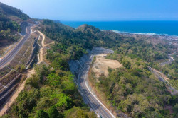 Foto-foto Keindahan Jalur Wisata JJLS Kelok 23 Kretek-Girijati, Dibuka 14 September