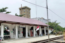 Stasiun Lidah Tanah yang Dibangun 1902 Kembali Ramai Penumpang