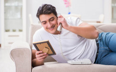 Gen Z Angkat Telepon Tanpa Halo, Ternyata Ada Alasannya