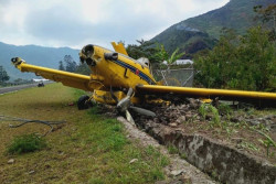Pesawat Pengangkut BBM Tergelincir di Bandara Mulia Papua Pilot Selamat