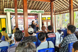 BEDAH BUKU: Tangkal Judol-Pinjol dengan Membaca