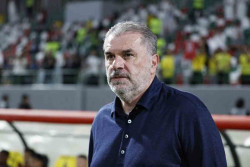 Postecoglou Pasang Badan untuk Ronaldo, Ribut dengan Wartawan Usai Al Nassr Kalah