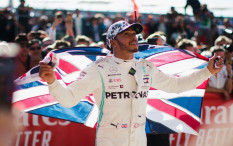 Lewis Hamilton Dukung Macklemore, Polemik Tur Ed Sheeran Makin Panas