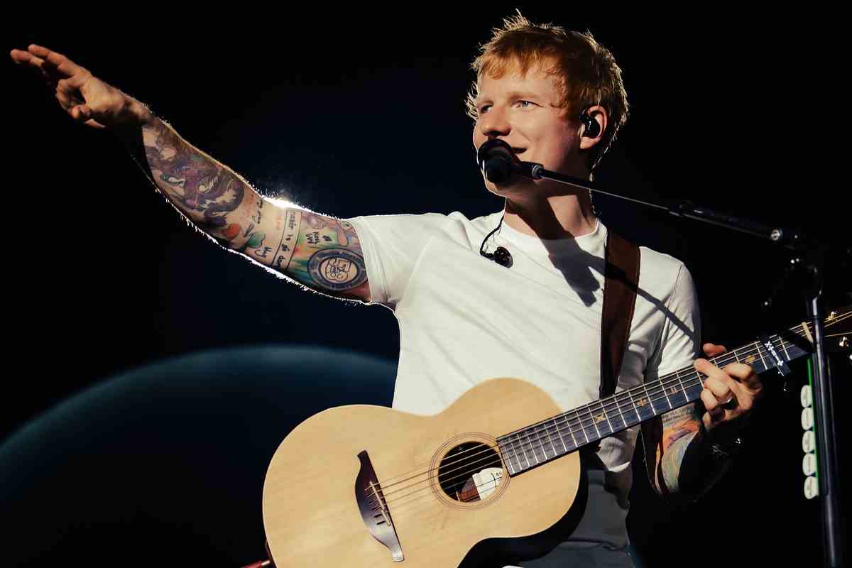 Lagu Ed Sheeran Diboikot Radio Irlandia Usai Kontroversi Macklemore