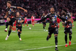 Bayern Muenchen Hajar Union Berlin 7-0, Olise Hat-trick