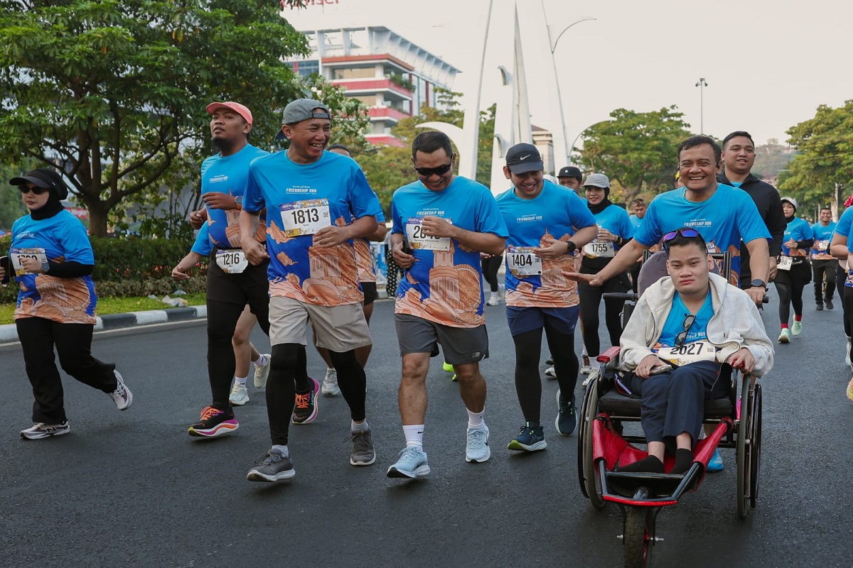 Ribuan Peserta Ramaikan Bank Jateng Friendship Run di Semarang