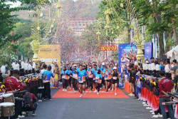 Menuju Satu Dekade Borobudur Marathon, Ribuan Pelari Semarakkan Bank Jateng Friendship
