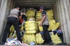 Impor Ilegal Senilai Rp27,3 Miliar Ditindak, Ada Beras hingga Pakaian Bekas