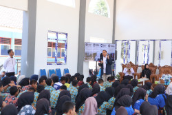 Kepala BNNP DIY Ingatkan Siswa SMKN 1 Ponjong Waspadai Modus Narkotika lewat Vape