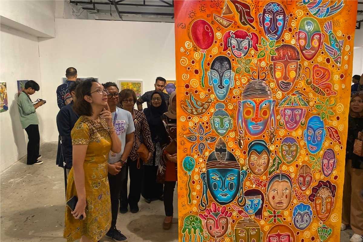 193 Karya Seniman Difabel Dipamerkan, Ada Prangko Khusus