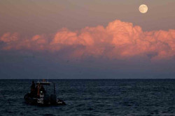 Harvest Moon Muncul Malam Ini, Apakah Bisa Picu Gempa dan Tsunami? Ini Penjelasannya