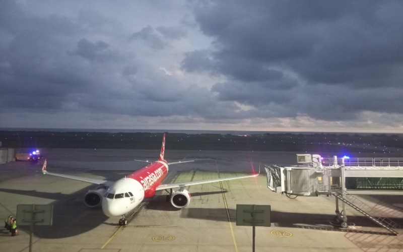 Harga Bahan Bakar Pesawat Melonjak, Tiket AirAsia Naik 20-25 Persen