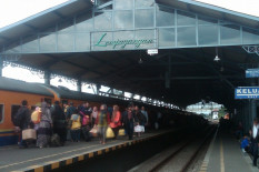 Stasiun Lempuyangan Khusus Penumpang, Kereta Semen Pindah ke Prambanan