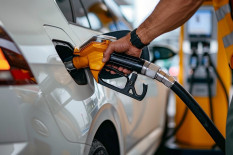 Bau Bensin di Kabin Mobil, Cek 10 Penyebab Ini