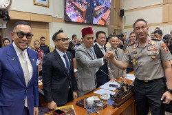 DPR Terima Surat Pemberhentian Listyo Sigit, Kapolri Baru Disetujui