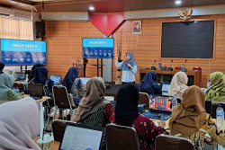 Dinkes Magelang Bekali Petugas Promkes Kemampuan Manfaatkan AI dan Menulis Artikel