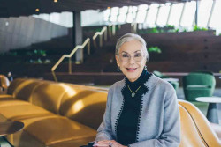 Alice Walton, Perempuan Terkaya Dunia yang Tak Aktif di Walmart