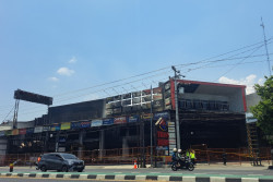 Kebakaran Transhome Lebih 24 Jam, Basement Masih Belum Tertangani