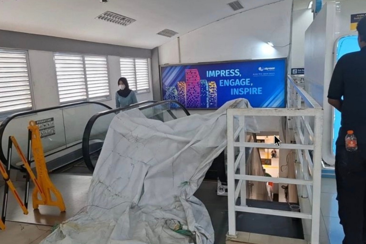 Eskalator Stasiun Duri Bergerak Mundur, 12 Penumpang Terluka