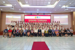 Universitas Sanata Dharma Resmi Kukuhkan 108 Apoteker Baru Angkatan 51