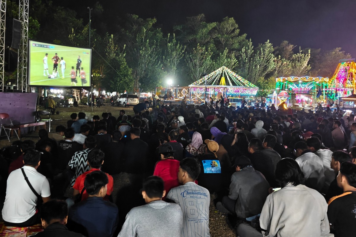 Nobar Timnas di Alun-alun Wates Pecah, Bupati dan Wabup Ikut Rayakan Juara