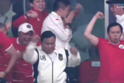 Prabowo Selebrasi Saat Indonesia Juara, Gaya Power Ranger Jadi Sorotan