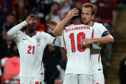 Inggris Hajar Ceko 3-0, Harry Kane Borong Dua Gol
