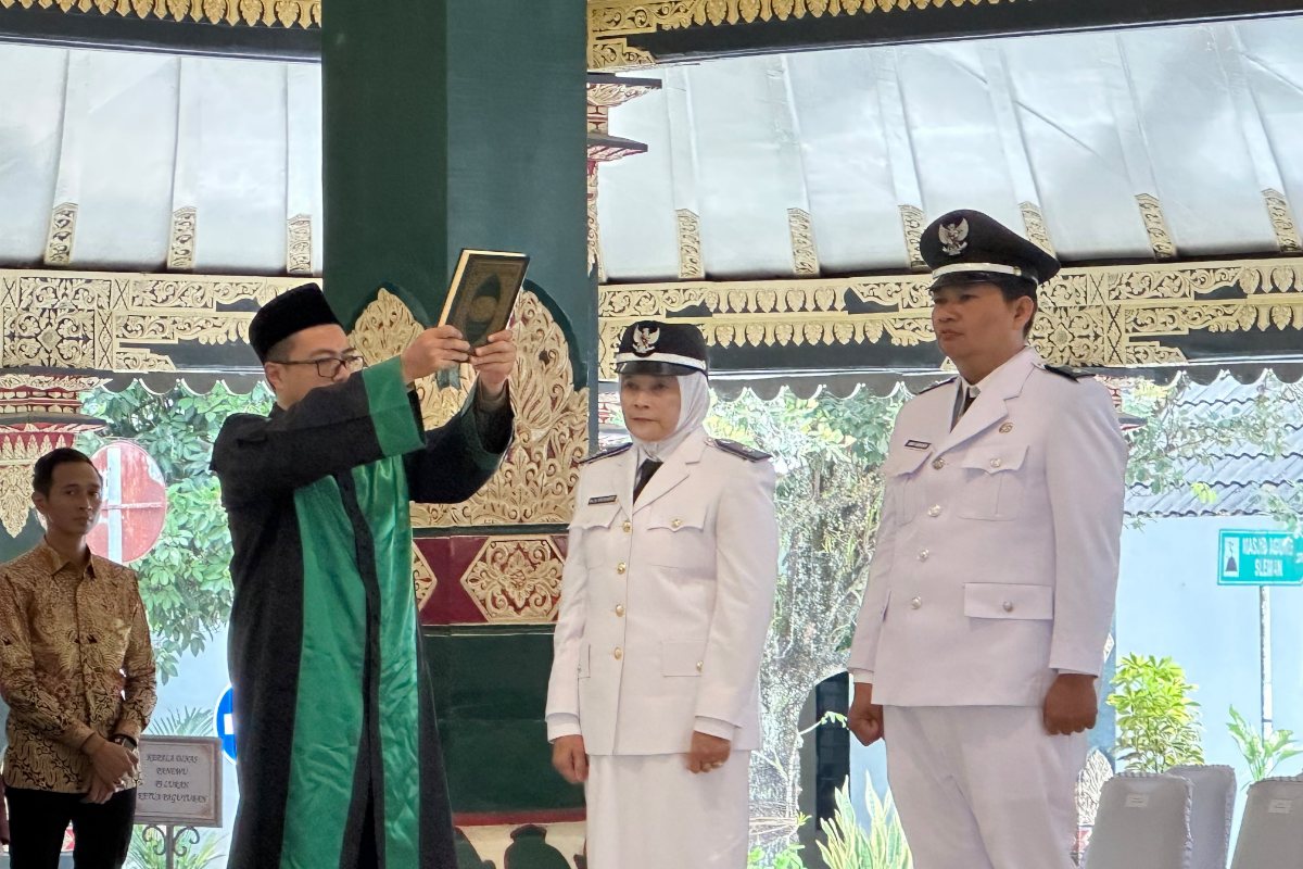 Usai Dilantik, Lurah di Sleman Ini Janji Kembalikan Gaji dan Pelungguh untuk Warga
