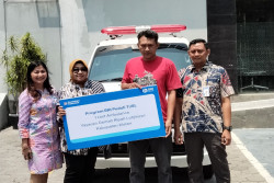 Warga Kalikotes Klaten Dapat Bantuan Ambulans dari BRI