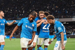 Napoli Hajar Frosinone 3-0, De Bruyne Cetak Dua Gol