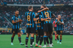 Inter Milan Hajar Parma 3-0, Nerazzurri Puncaki Klasemen